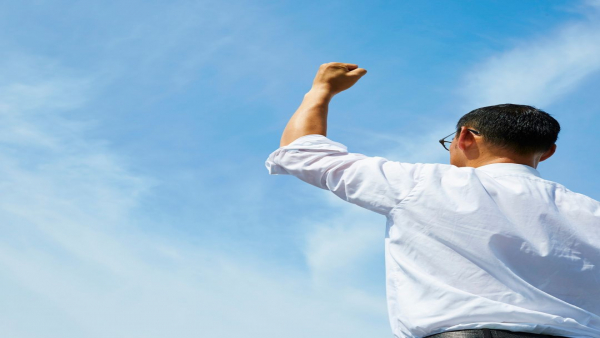 男性も活躍！介護業界で求められる男性介護士の役割とキャリアパス